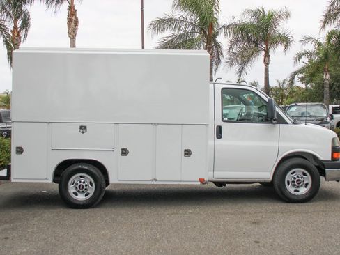 Used 2012 GMC Savana 3500 image 11
