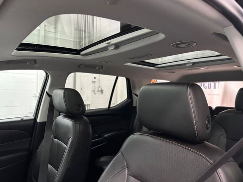 Used 2020 Chevrolet Traverse Premier AWD/4WD image 37