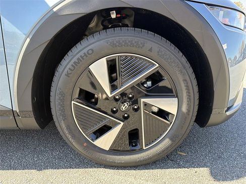 New 2026 Hyundai Ioniq 5 SEL image 12