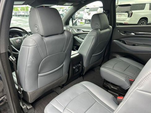 Used 2023 Buick Enclave Essence AWD/4WD image 40