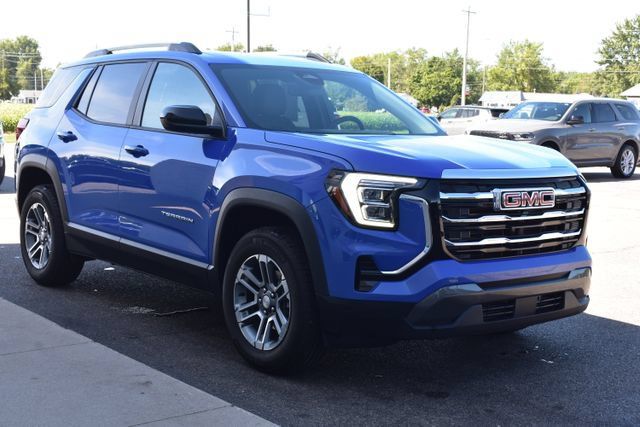 Used 2026 GMC Terrain Elevation w/ Elevation Premium Package AWD/4WD image 14