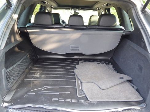 Used 2014 Porsche Cayenne GTS image 27