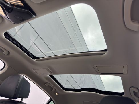 Used 2019 BMW 740i RWD image 11