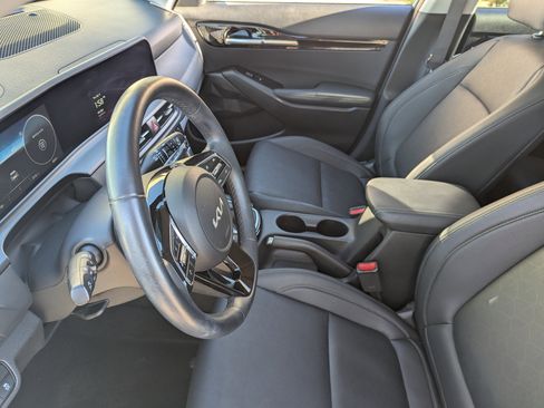 Used 2025 Kia Seltos EX w/ EX Sunroof Package image 20