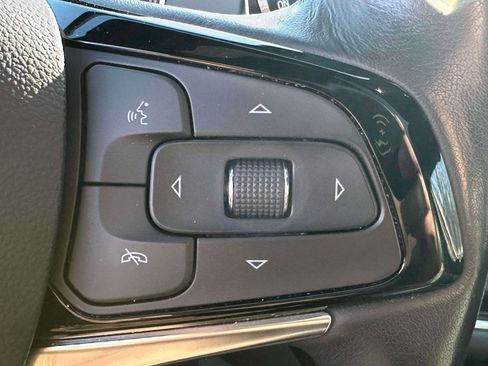 Used 2024 Buick Enclave Essence w/ Experience Buick Package image 21