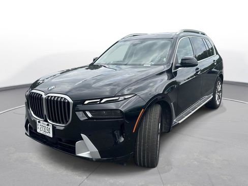 Used 2025 BMW X7 xDrive40i AWD/4WD image 2