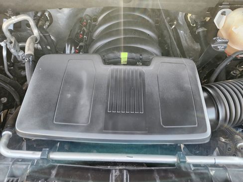 Used 2023 Chevrolet Silverado 1500 LTZ AWD/4WD image 32