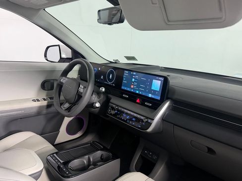 Used 2025 Hyundai Ioniq 5 Limited RWD image 32