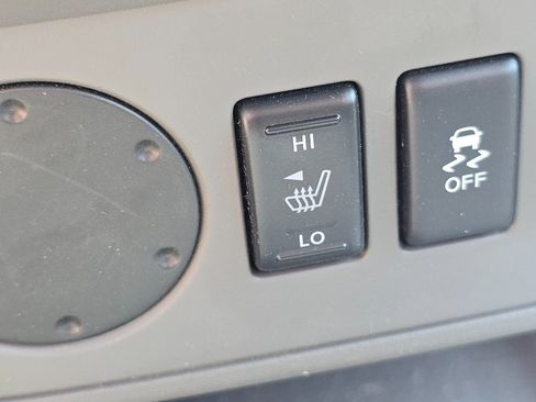Used 2014 Nissan Frontier SV w/ SV Value Truck Package RWD image 22