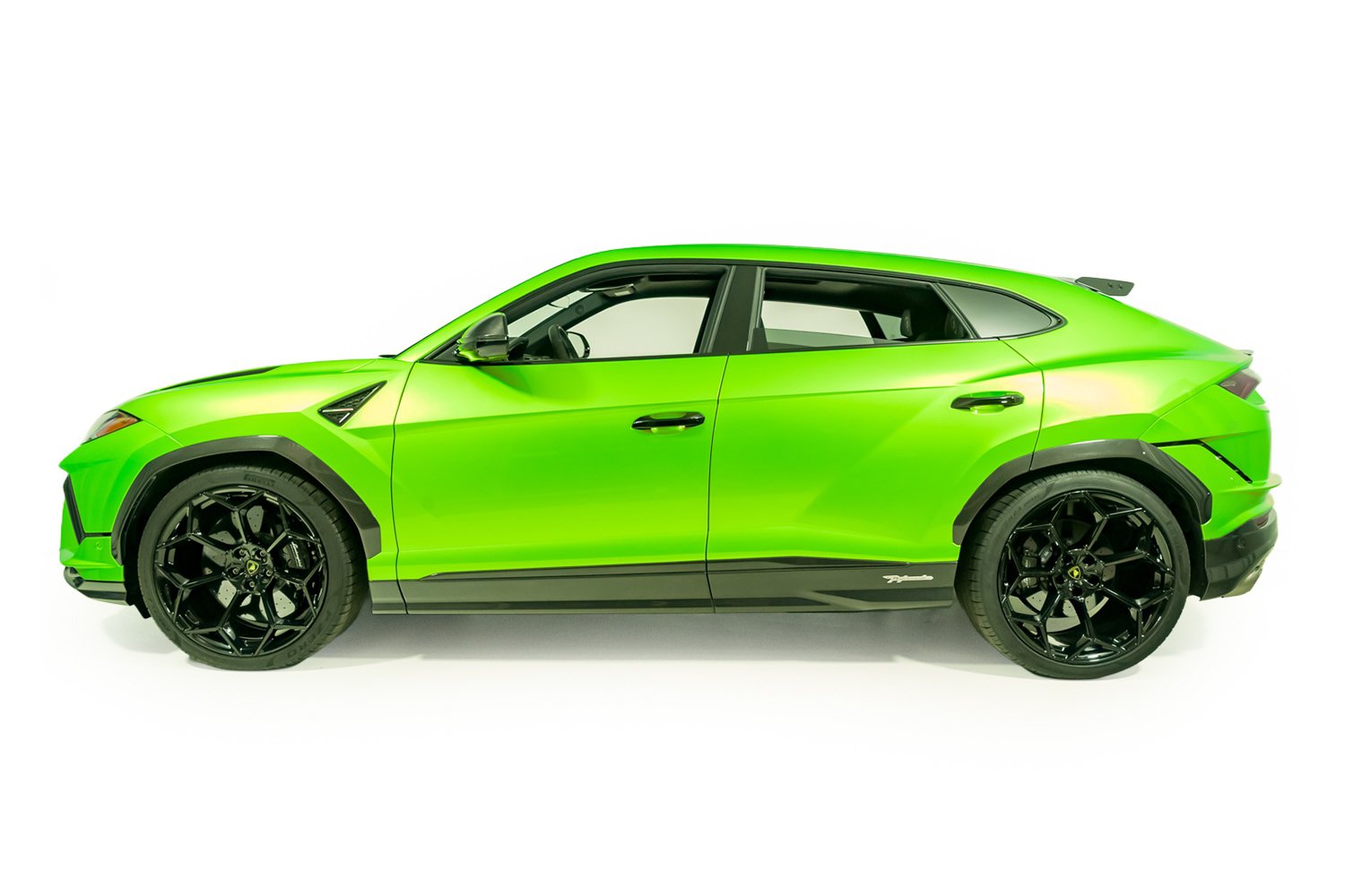 Used 2024 Lamborghini Urus Performante AWD/4WD image 3