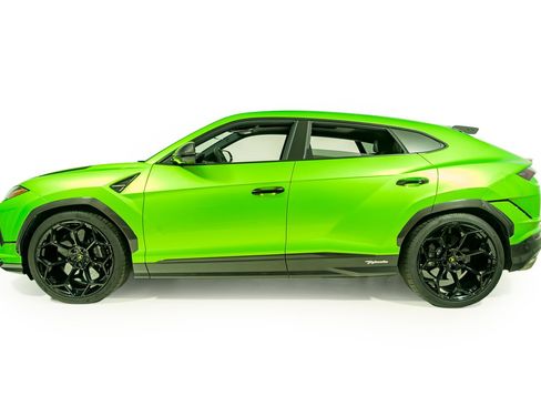 Used 2024 Lamborghini Urus Performante image 3