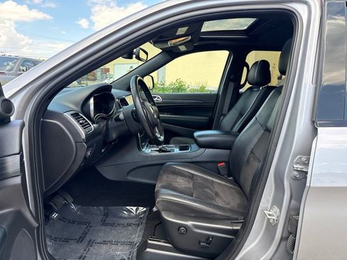 Used 2020 Jeep Grand Cherokee Altitude AWD/4WD image 20
