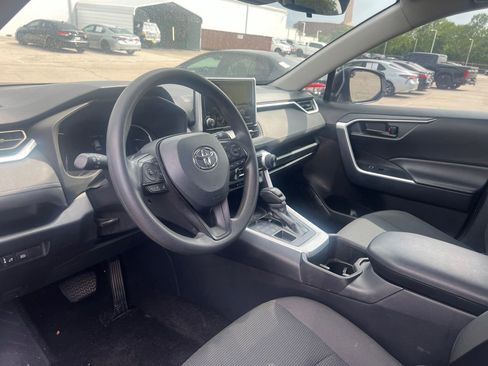 Used 2024 Toyota RAV4 LE AWD/4WD image 9