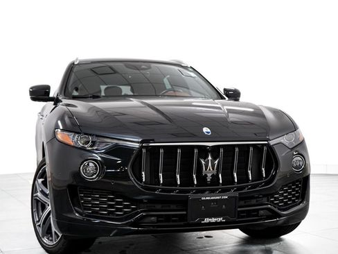 Used 2023 Maserati Levante GT AWD/4WD image 3