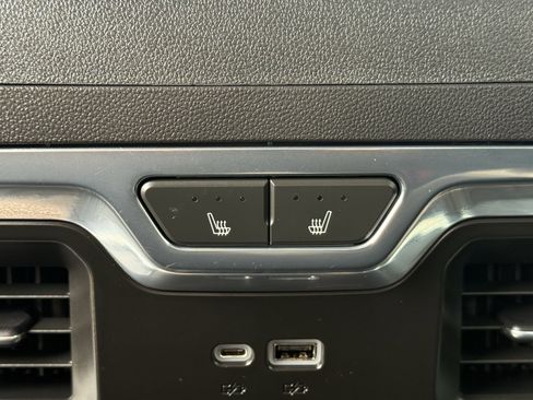 Used 2023 GMC Sierra 1500 SLT w/ SLT Premium Package image 31