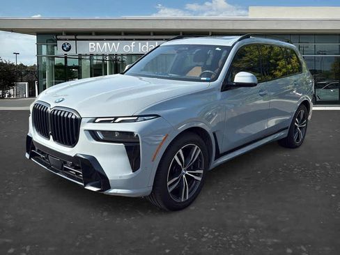 Used 2024 BMW X7 xDrive40i w/ M Sport Package AWD/4WD image 9