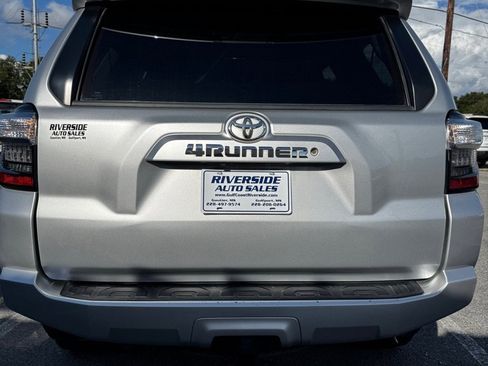 Used 2018 Toyota 4Runner SR5 image 4