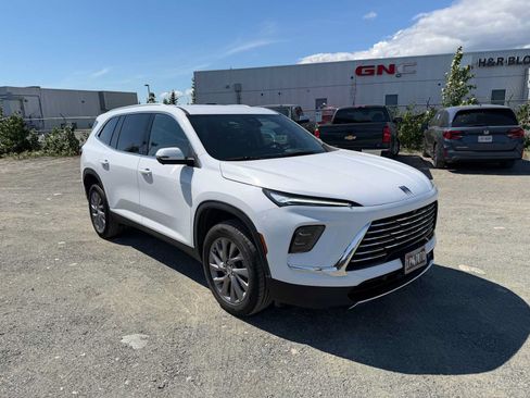 Certified 2025 Buick Enclave Preferred AWD/4WD image 11