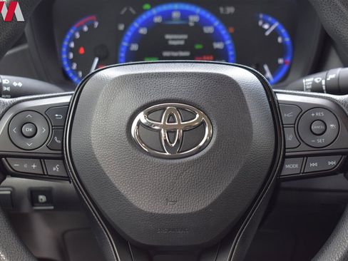 Used 2022 Toyota Corolla LE image 14