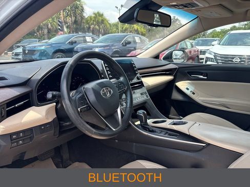Used 2020 Toyota Avalon XLE w/ Moonroof Package FWD image 5