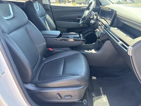 Used 2025 Hyundai Tucson Limited AWD/4WD image 18
