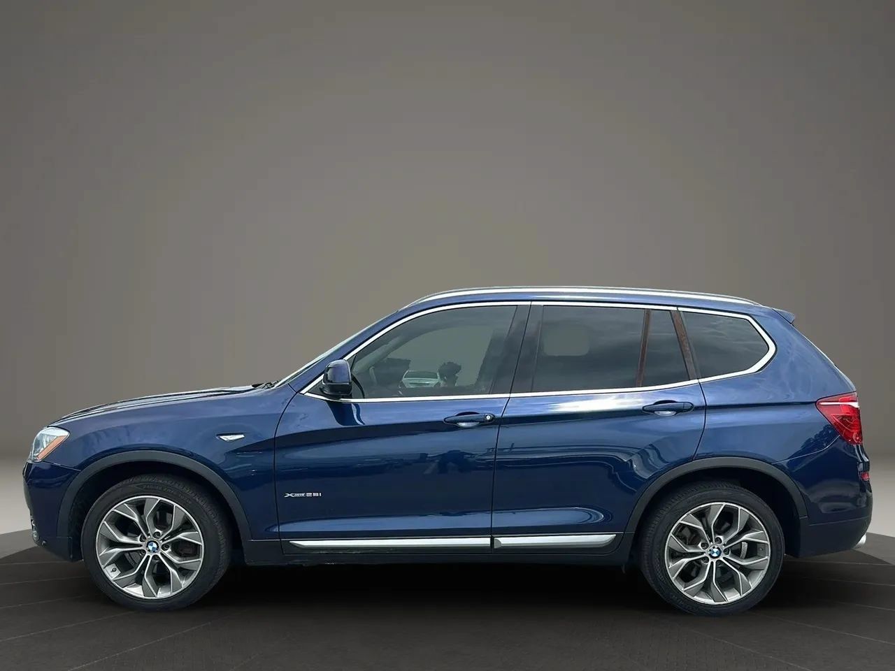Used 2015 BMW X3 xDrive28i AWD/4WD image 4