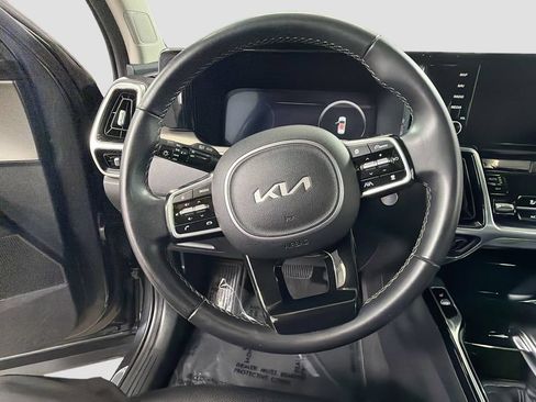 Used 2023 Kia Sorento SX AWD/4WD image 13