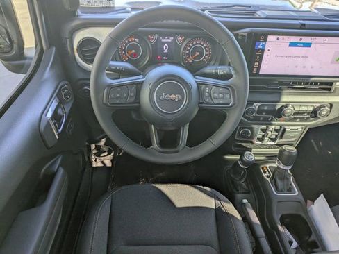 New 2025 Jeep Gladiator Sport image 14