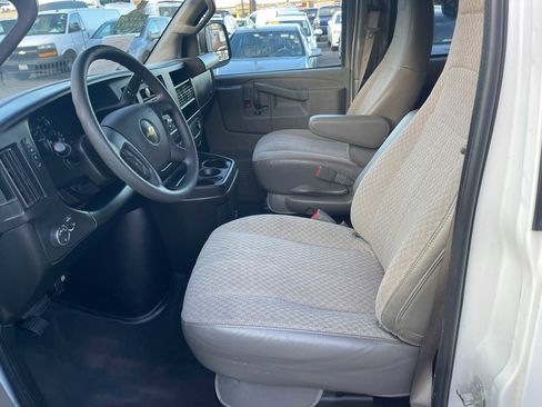 Used 2020 Chevrolet Express 2500 LT w/ LT Preferred Equipment Group image 19