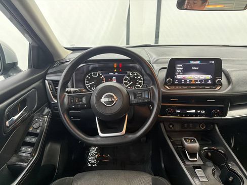 Used 2024 Nissan Rogue SV AWD/4WD image 23