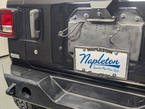 Used 2020 Jeep Wrangler Unlimited Rubicon AWD/4WD image 9