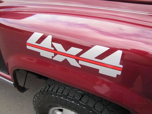 Used 1993 Chevrolet Silverado 1500 4x4 Regular Cab image 24