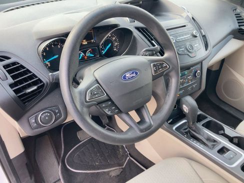 Used 2018 Ford Escape SE image 4