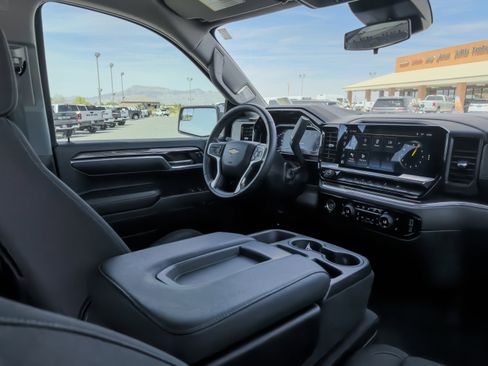 Used 2023 Chevrolet Silverado 1500 LT image 9