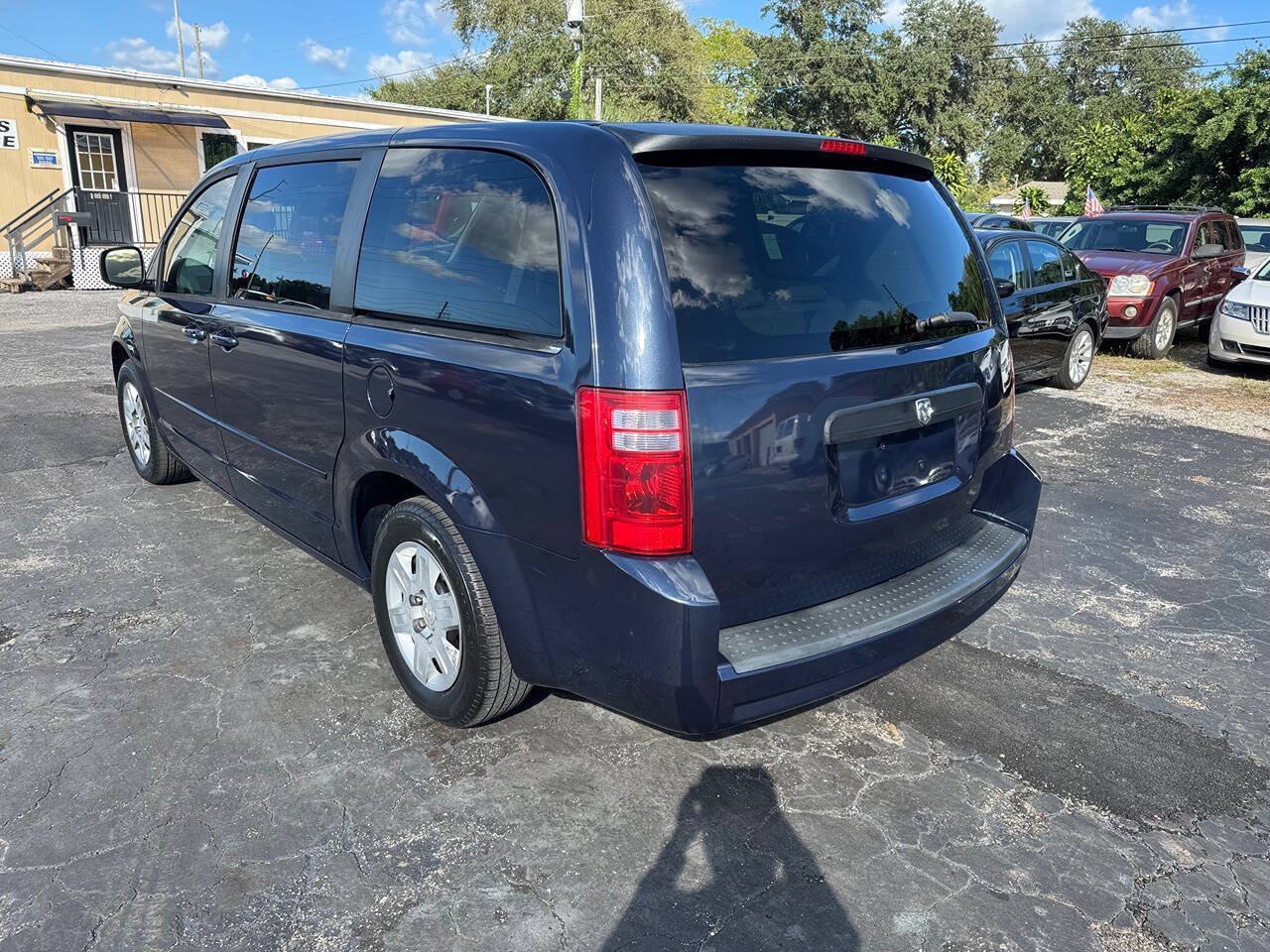 Used 2009 Dodge Grand Caravan SE w/ Climate Group FWD image 6