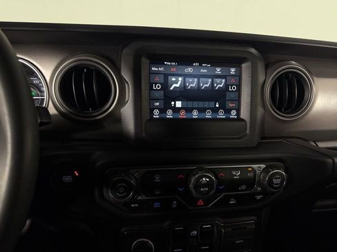 Certified 2023 Jeep Wrangler Unlimited AWD/4WD image 19