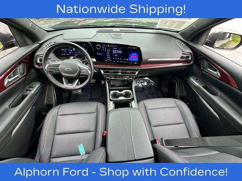 Used 2024 Chevrolet Traverse Z71 w/ Enhanced Driving Package AWD/4WD image 8