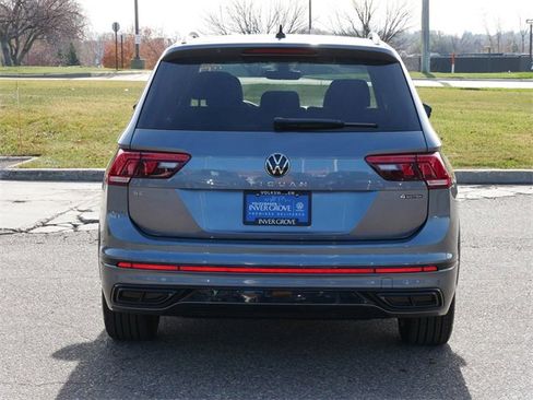 Certified 2024 Volkswagen Tiguan SE R-Line image 6