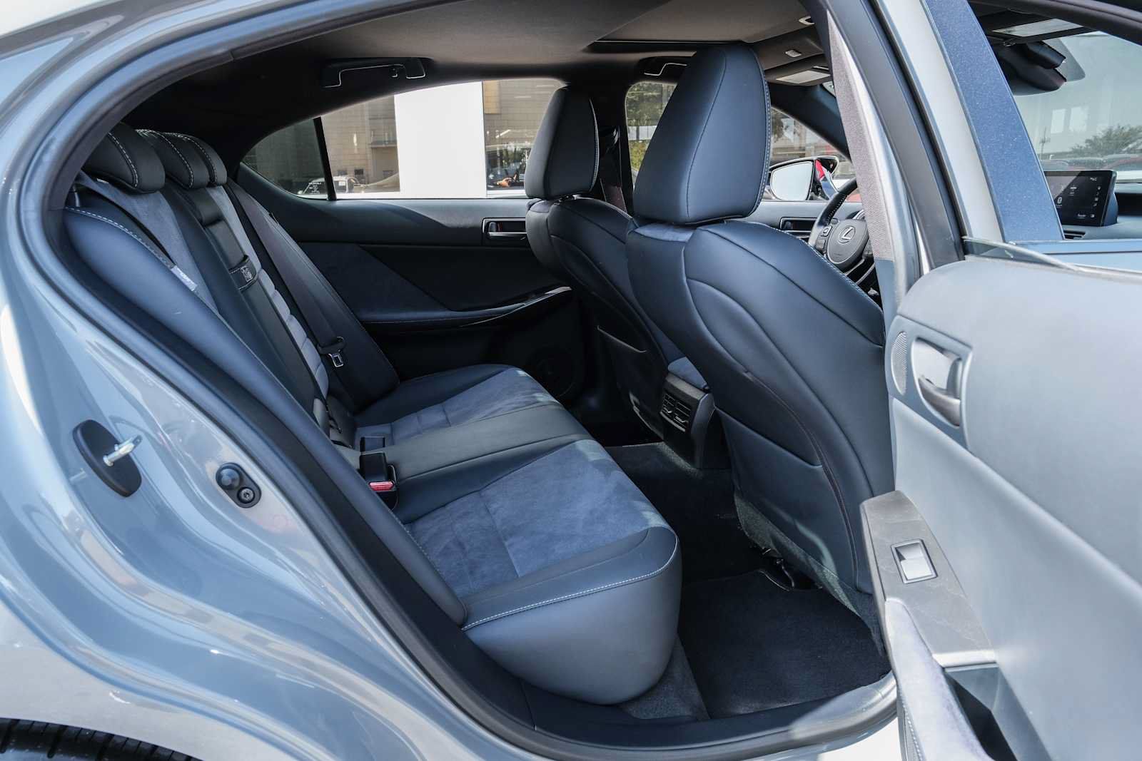 Used 2022 Lexus IS 500 RWD image 35