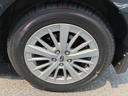 Used 2018 Subaru Impreza 2.0i Premium AWD/4WD image 19