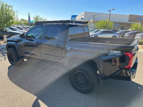 Used 2024 Toyota Tacoma TRD Off-Road image 4
