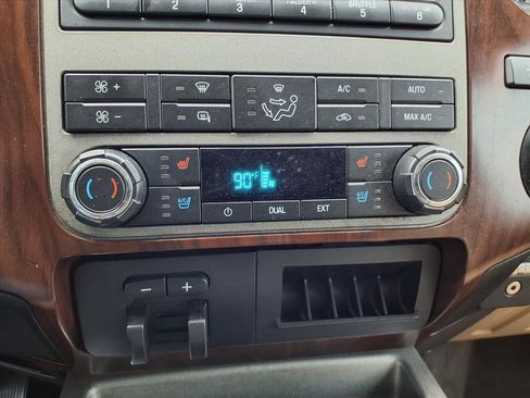 Used 2011 Ford F250 Lariat w/ Lariat Interior Pkg image 7