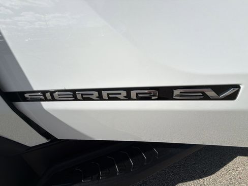 New 2026 GMC Sierra EV Elevation image 29