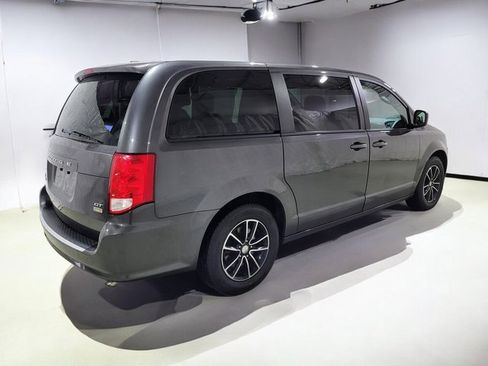 Used 2018 Dodge Grand Caravan GT image 25