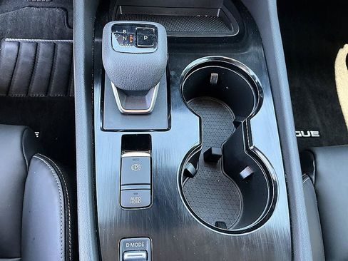 Certified 2023 Nissan Rogue SV w/ SV Premium B Package FWD image 20