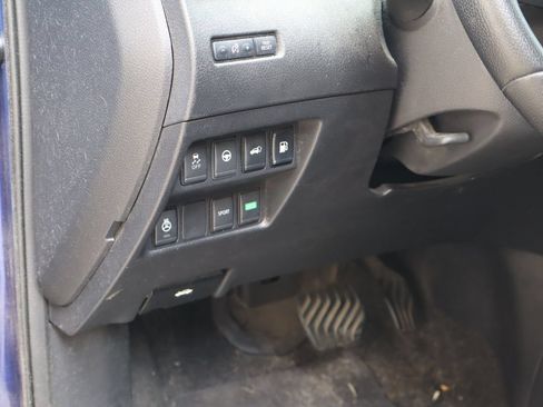 Used 2019 Nissan Rogue SV w/ Premium Package FWD image 23