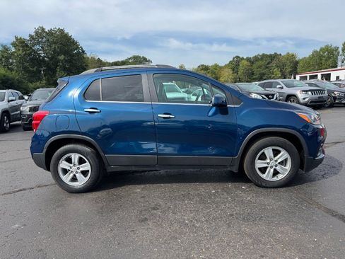 Used 2019 Chevrolet Trax LT w/ Driver Confidence Package FWD image 6