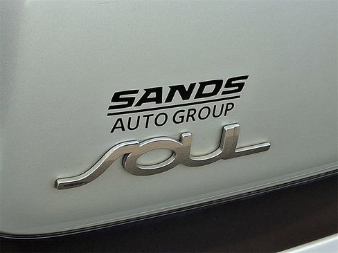 Used 2015 Kia Soul + image 29