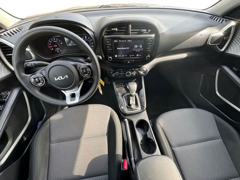 Used 2022 Kia Soul LX w/ Technology Package image 12