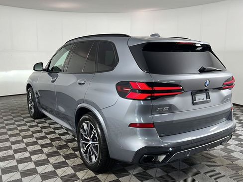 Certified 2024 BMW X5 xDrive40i w/ M Sport Package AWD/4WD image 9